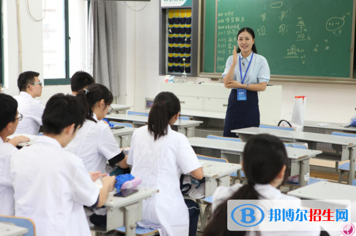 南京衛(wèi)生高等職業(yè)技術學校2020年報名條件、招生要求、招生對象