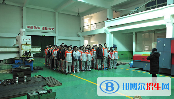 濟南協(xié)和雙語實驗學(xué)校初中部2020年招生辦聯(lián)系電話