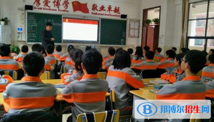 天英國(guó)際實(shí)驗(yàn)學(xué)校2020年報(bào)名條件、招生要求、招生對(duì)象