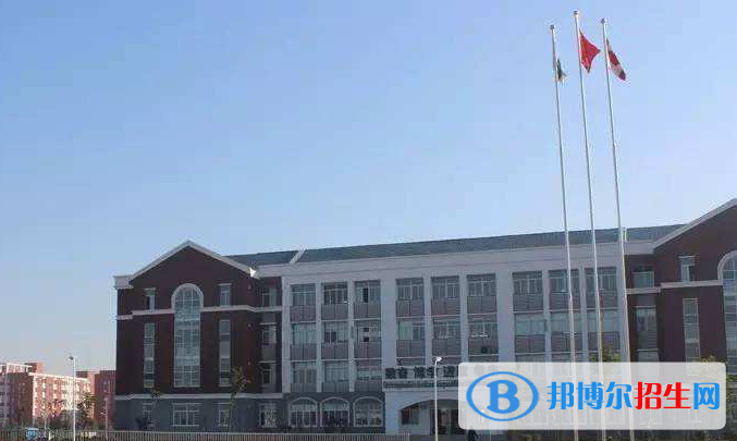 天英國(guó)際實(shí)驗(yàn)學(xué)校2020年招生辦聯(lián)系電話(huà)