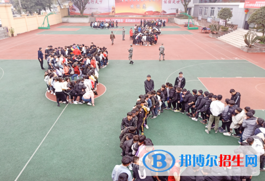 重慶機電技工學校2022年招生辦聯(lián)系電話