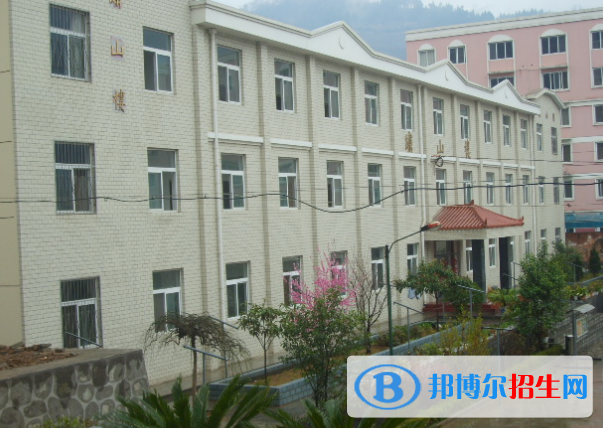 鳳縣雙石鋪中學(xué)2020年招生簡(jiǎn)章