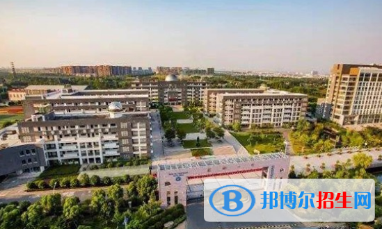 蕪湖高級(jí)職業(yè)技術(shù)學(xué)校2020年報(bào)名條件、招生要求、招生對(duì)象 