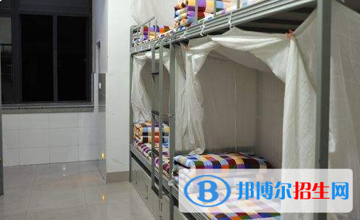 咸陽(yáng)渭城區(qū)渭城中學(xué)2020年宿舍條件