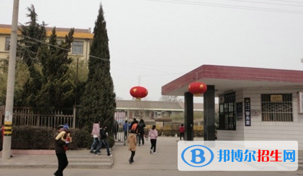  禮泉縣第一中學(xué)2020年學(xué)費(fèi)、收費(fèi)多少