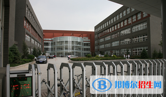 北京新英才國際學(xué)校初中部2020年招生計劃