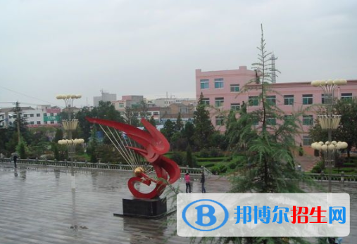 渭南堯山中學2020年年招生辦聯(lián)系電話