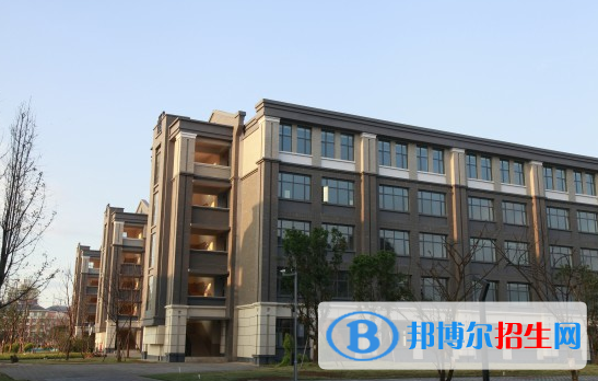 西昌天立國際學(xué)校初中部2020年招生辦聯(lián)系電話