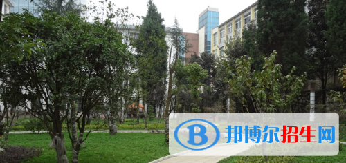 貴陽(yáng)白云區(qū)職業(yè)技術(shù)學(xué)校2020年報(bào)名條件、招生要求、招生對(duì)象