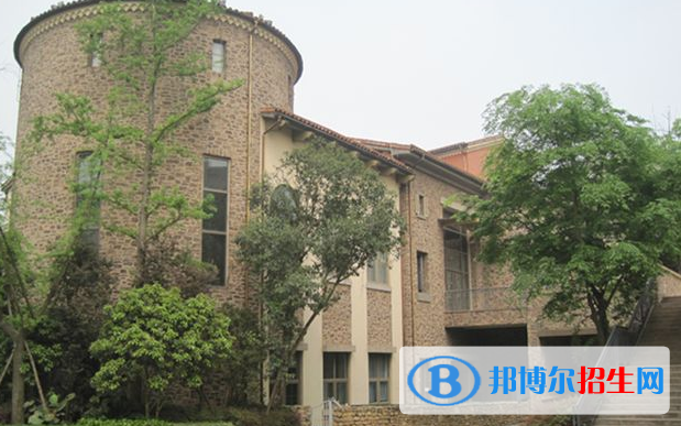 成都麓山國際光亞學(xué)校初中部地址在哪里