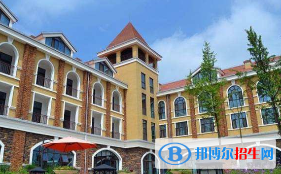 牛津國際公學成都學校初中部網站網址