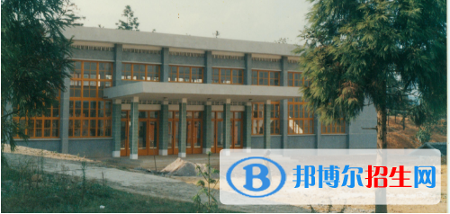 貴陽(yáng)經(jīng)濟(jì)貿(mào)易中等專業(yè)學(xué)校地址在哪里