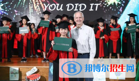 昆明呈貢青苗國際雙語學(xué)校小學(xué)部2020年招生辦聯(lián)系電話