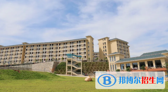 廣州華南商貿(mào)職業(yè)學(xué)院怎么樣、好不好