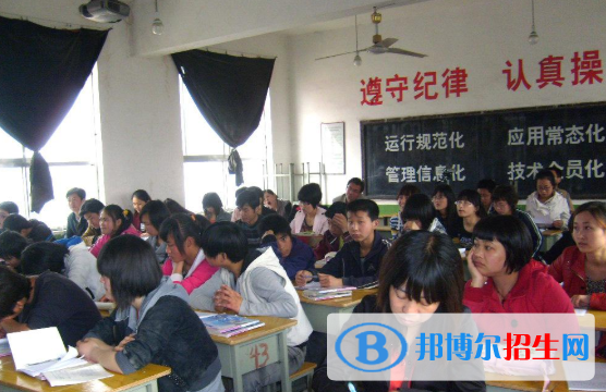 富平縣劉集中學(xué)2020年招生簡(jiǎn)章