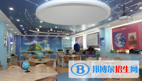 北京二十一世紀(jì)國際學(xué)校小學(xué)部2023年招生辦聯(lián)系電話