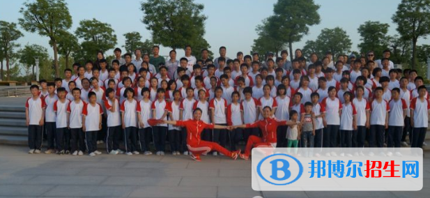 蒲城黨睦中學2020年招生辦聯(lián)系電話