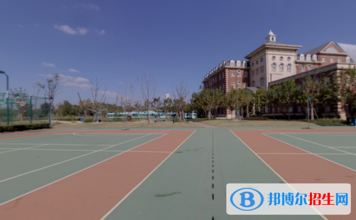 上?；蒽`頓國(guó)際學(xué)校小學(xué)部怎么樣、好不好