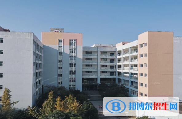 重慶工貿(mào)職業(yè)技術(shù)學(xué)院怎么樣、好不好