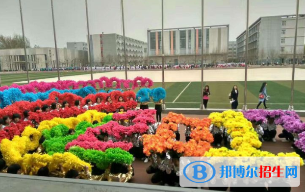 唐山英才國際學(xué)校小學(xué)部2020年學(xué)費、收費多少