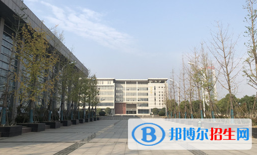 安徽汽車職業(yè)技術(shù)學院2020年招生辦聯(lián)系電話