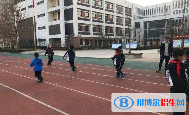 濰坊德潤(rùn)國(guó)際雙語(yǔ)學(xué)校初中部2020年招生計(jì)劃