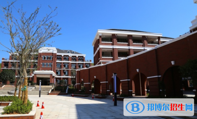 宜昌龍盤(pán)湖國(guó)際學(xué)校小學(xué)部2020年招生計(jì)劃