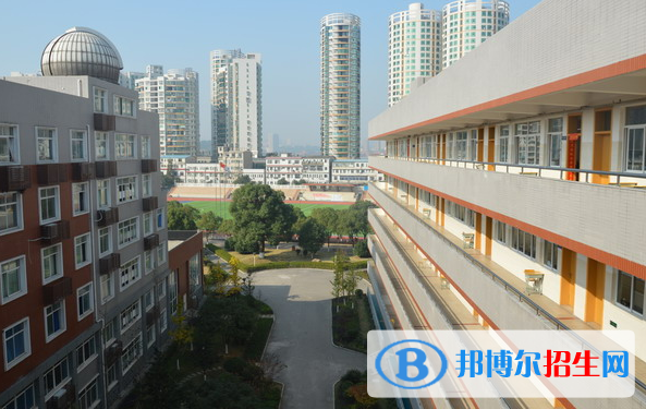 長(zhǎng)沙麓山國(guó)際實(shí)驗(yàn)學(xué)校小學(xué)部網(wǎng)站網(wǎng)址