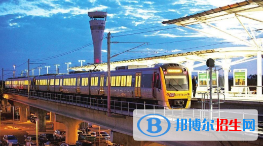 安徽2020年去讀鐵路學(xué)校學(xué)什么對以后好一點(diǎn)