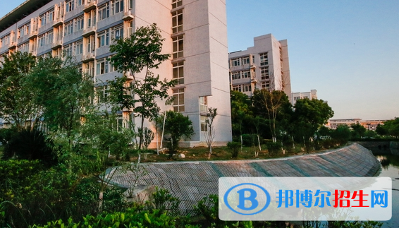 安徽電子信息職業(yè)技術學院2020年學費、收費多少