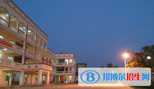 壽縣興華職業(yè)高級(jí)中學(xué)2020年招生辦聯(lián)系電話 