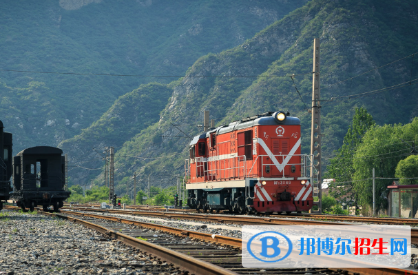 襄陽(yáng)2020年哪里的鐵路學(xué)校比較好
