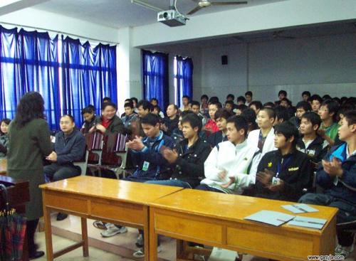徐州市亞東中等職業(yè)學(xué)校2020年報名條件、招生要求、招生對象
