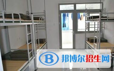  石家莊第四十一中學(xué)2020年學(xué)宿舍條件