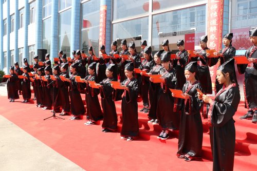 民辦明達(dá)職業(yè)技術(shù)學(xué)院2020年報名條件、招生要求、招生對象