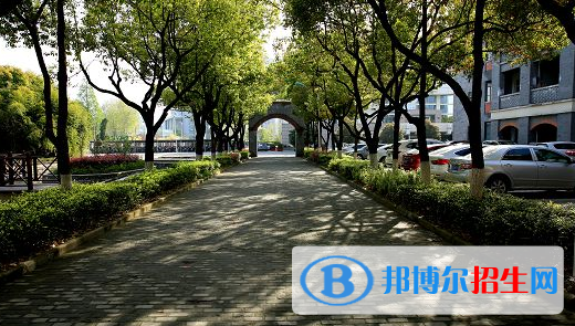 江蘇鎮(zhèn)江中學2020年招生辦聯(lián)系電話