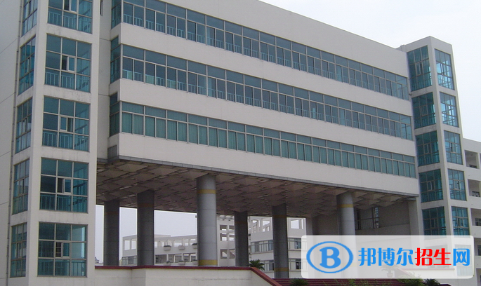 江蘇建湖高級中學(xué)2021年學(xué)費、收費多少