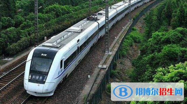廣西2021年鐵路學校好點的大專學校