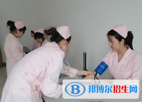 四川2021年衛(wèi)校和職高哪個好