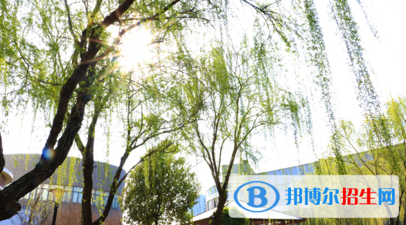 南京師范大學(xué)附屬揚(yáng)子中學(xué)怎么樣、好不好