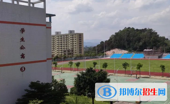 廣東肇慶四會(huì)中等專業(yè)學(xué)校2021年招生辦聯(lián)系電話