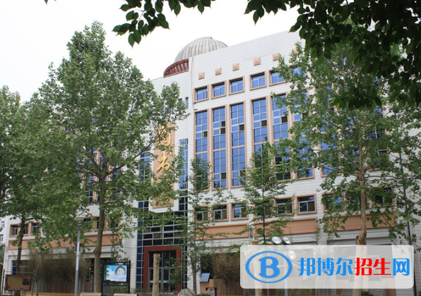 保定第三中學(xué)2021年招生辦聯(lián)系電話