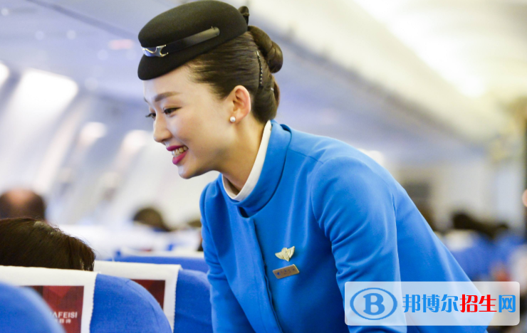 武漢2021年哪個學(xué)校有航空服務(wù)學(xué)校