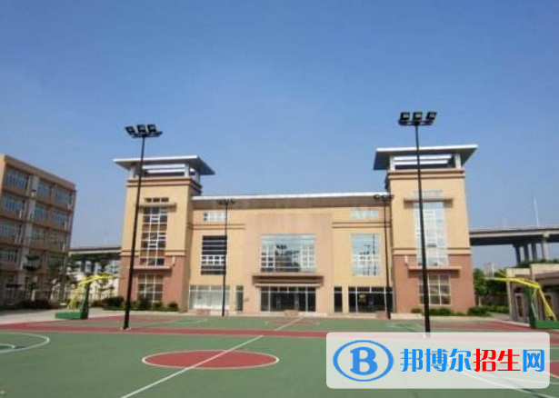 廣州沙滘中學2021年招生辦聯(lián)系電話