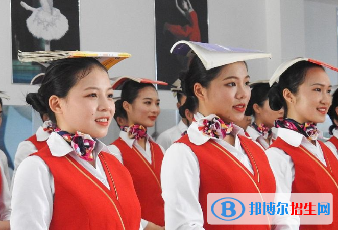 武漢2021年較好的航空服務(wù)學(xué)校