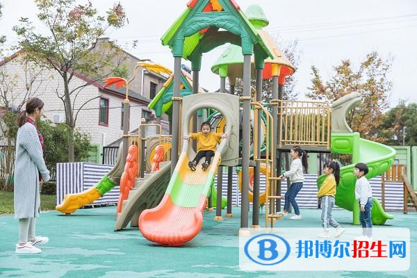重慶2021年女生讀什么幼師學校