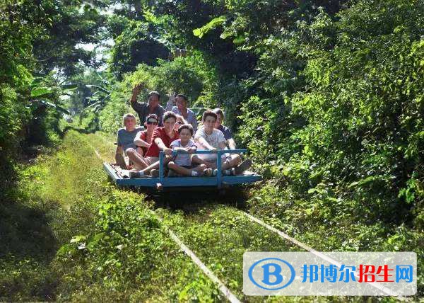 西安2021年初中生報什么鐵路學(xué)校