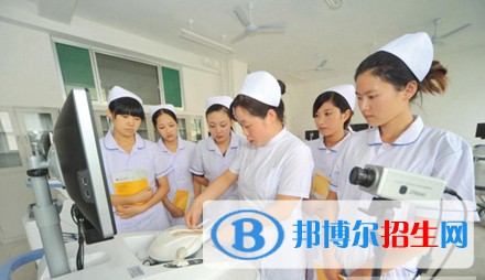 成都2021年衛(wèi)校有哪些專(zhuān)業(yè)適合女生