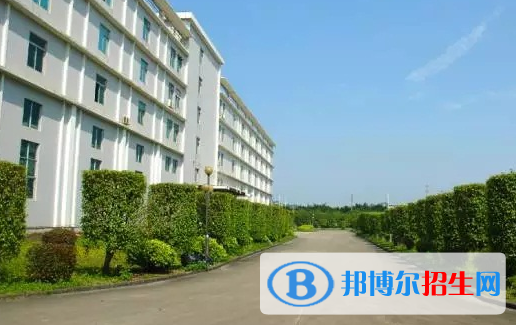 珠海工貿(mào)技工學校2021年招生辦聯(lián)系電話