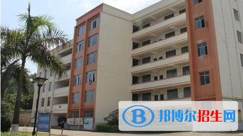廣西2021年初中畢業(yè)報(bào)什么中專(zhuān)學(xué)校
